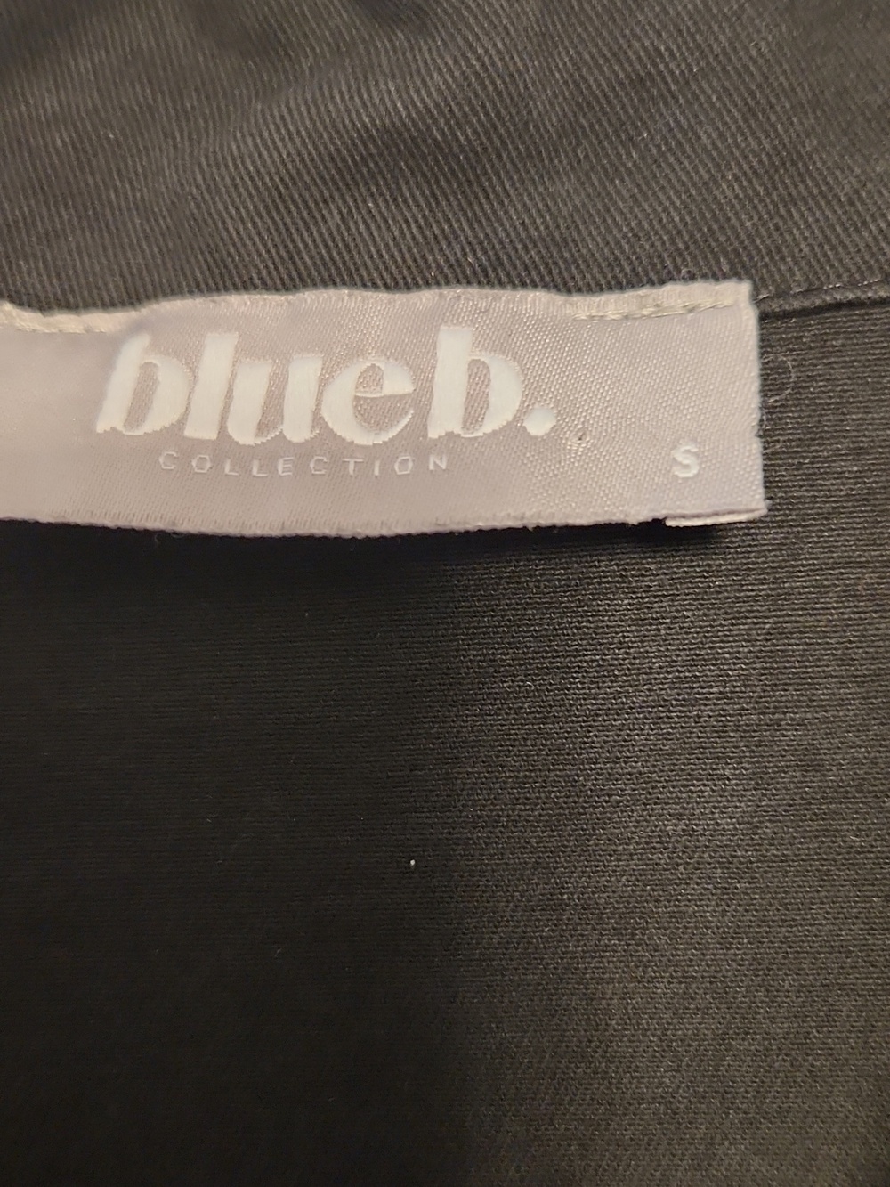 Blue B Black Denim Sequin Embroidered Tiger-shaped  Shoulder Shirt Jacket Size S - Picture 4 of 16